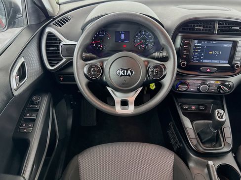 Used 2021 Kia Soul LX image 16