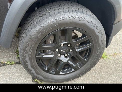 Used 2023 Chevrolet Colorado Trail Boss w/ Technology Package AWD/4WD image 9