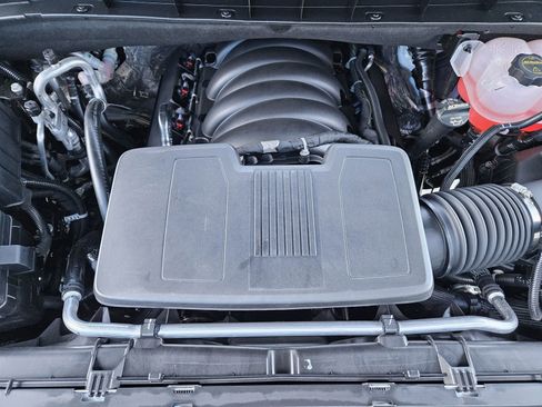 New 2026 Chevrolet Suburban LT w/ Comfort Package image 34