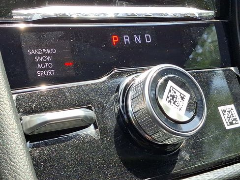 New 2025 Jeep Grand Cherokee Limited w/ Black Appearance Package image 10