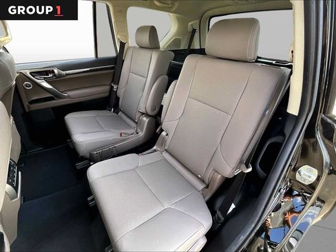 Used 2023 Lexus GX 460 Premium AWD/4WD image 18