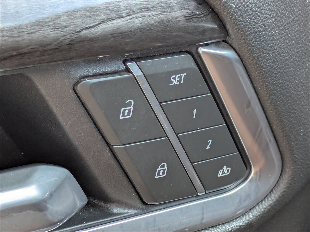 Certified 2025 Chevrolet Silverado 1500 LTZ AWD/4WD image 26