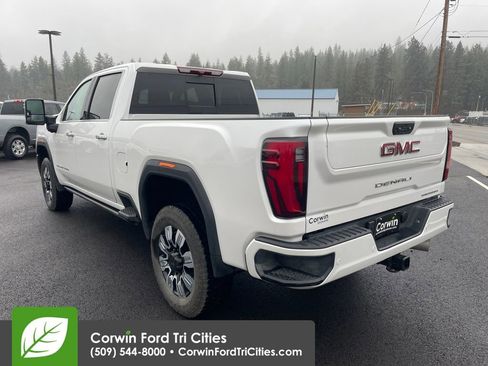 Used 2025 GMC Sierra 3500 Denali image 17