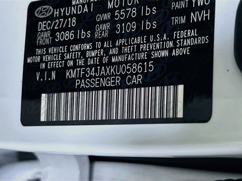 Used 2019 Genesis G90 3.3T Premium RWD image 32
