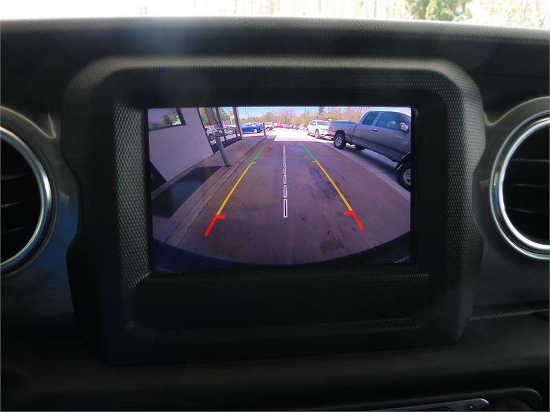 Used 2019 Jeep Wrangler Unlimited Sahara w/ Safety Group AWD/4WD image 8
