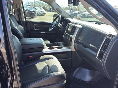 Used 2016 RAM 1500 Laramie w/ Convenience Group image 7