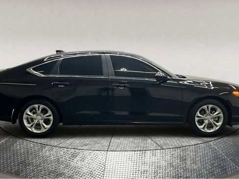Used 2025 Honda Accord LX image 9