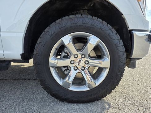 Used 2023 Ford F150 Lariat image 32