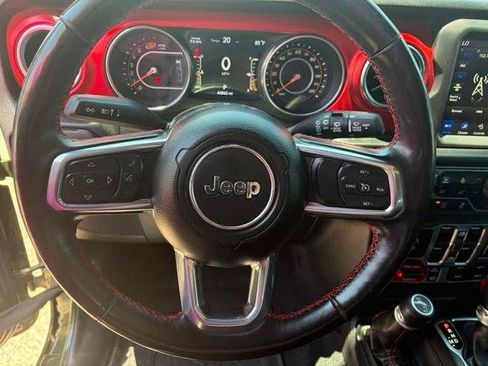 Used 2023 Jeep Wrangler Unlimited Rubicon w/ Cold Weather Group AWD/4WD image 7