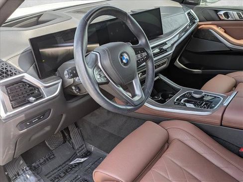 Used 2024 BMW X5 xDrive40i w/ Premium Package AWD/4WD image 10