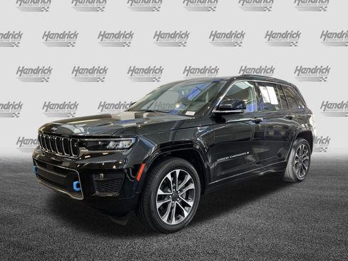 Used 2023 Jeep Grand Cherokee Overland w/ Advanced Protech Group III image 6