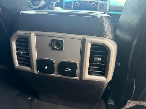 Used 2018 Ford F250 Lariat w/ Lariat Value Package AWD/4WD image 12