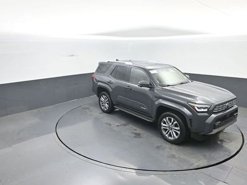 Used 2025 Toyota 4Runner Limited AWD/4WD image 24