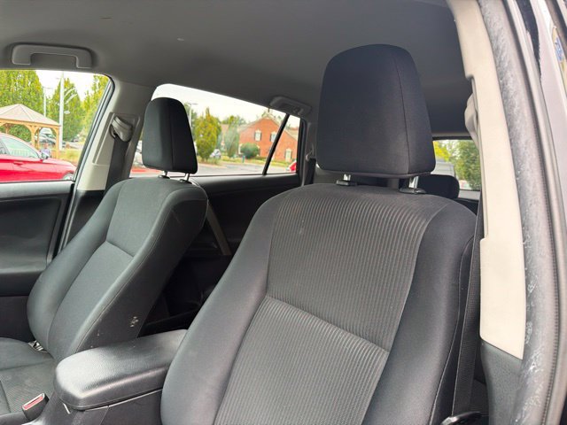 Used 2015 Toyota RAV4 LE AWD/4WD image 12
