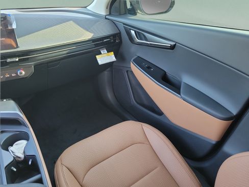 New 2026 Kia EV6 Wind RWD image 10
