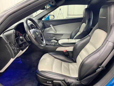 Used 2011 Chevrolet Corvette Grand Sport w/ Preferred Equipment Group RWD image 19