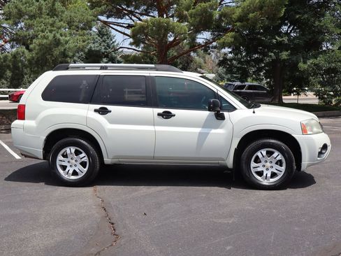 Used 2008 Mitsubishi Endeavor LS AWD/4WD image 3