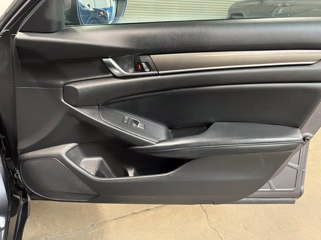 Used 2018 Honda Accord LX image 10