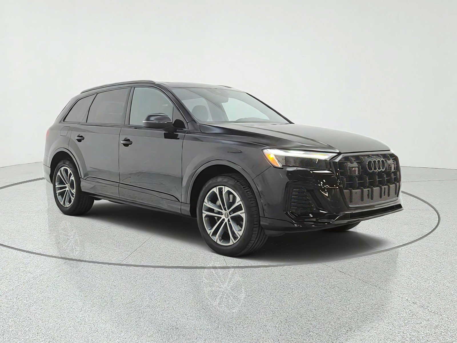 Used 2025 Audi Q7 2.0T Premium Plus w/ Premium Plus Package AWD/4WD image 3