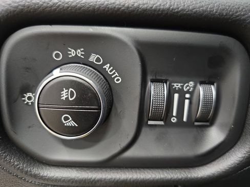 New 2026 RAM 1500 Laramie AWD/4WD image 26