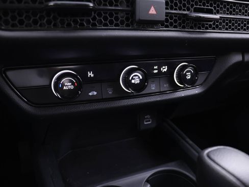 Certified 2023 Honda HR-V LX image 6