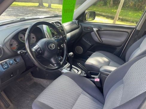 Used 2005 Toyota RAV4 4WD image 8