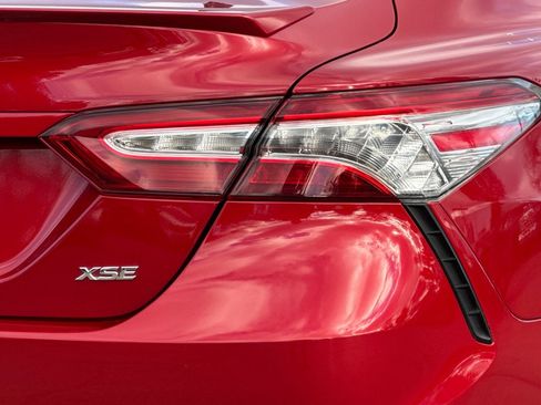 Used 2020 Toyota Camry XSE image 14