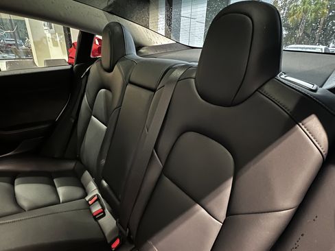 Used 2023 Tesla Model 3 Standard Range image 25