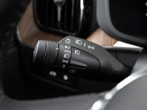 New 2024 Volvo XC60 T8 Plus w/ Protection Package Premier image 15