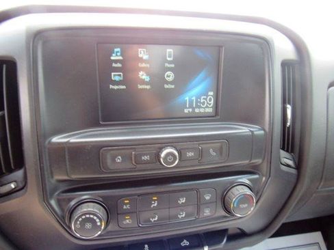 Used 2018 Chevrolet Silverado 1500 Custom w/ Custom Value Package AWD/4WD image 34