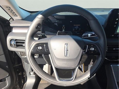 New 2026 Lincoln Aviator Premiere image 16