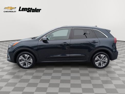 Used 2022 Kia Niro EX w/ Cold Weather Package FWD image 2