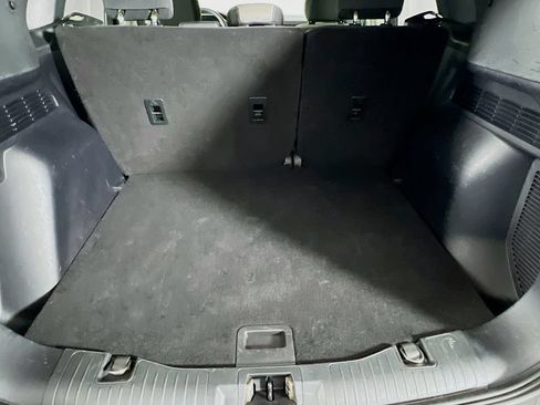 Used 2022 Ford Escape SE w/ SE Sport Appearance Package FWD image 25