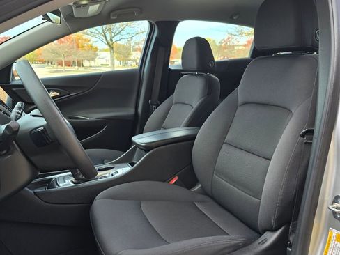 Used 2022 Chevrolet Malibu LT image 14