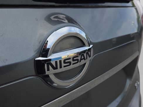 Used 2016 Nissan Rogue SL w/ SL Premium Package image 30