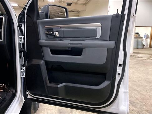 Used 2019 RAM 1500 Big Horn image 22