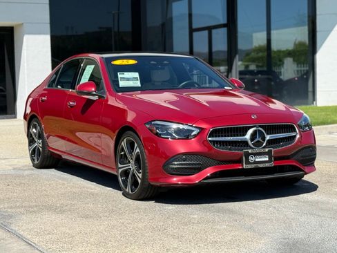 Used 2025 Mercedes-Benz C 300 Sedan image 8