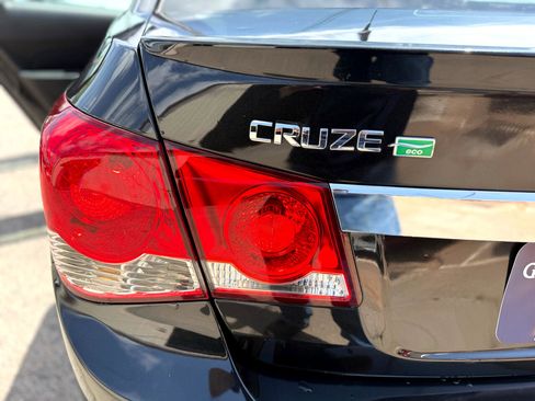 Used 2012 Chevrolet Cruze Eco image 25