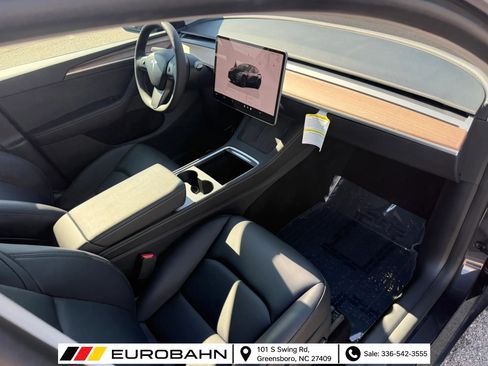 Used 2024 Tesla Model Y Long Range AWD/4WD image 16