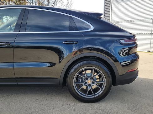 New 2026 Porsche Cayenne Coupe image 7
