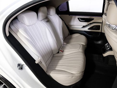 Used 2023 Mercedes-Benz S 500 S 500 image 36