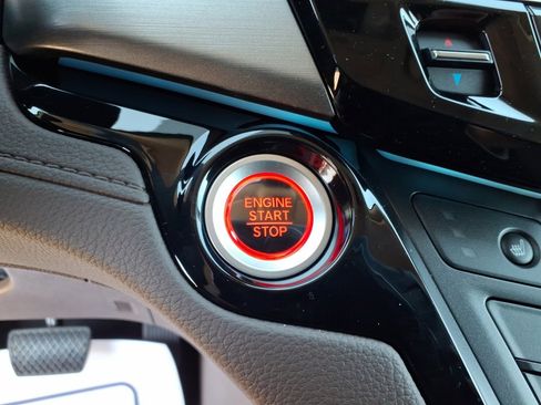 New 2026 Honda Odyssey Touring image 18