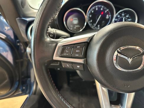 Used 2019 MAZDA MX-5 Miata RF Grand Touring RWD image 18