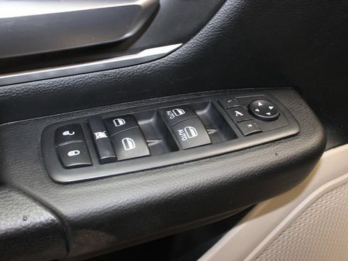 Used 2020 RAM 1500 Big Horn AWD/4WD image 9