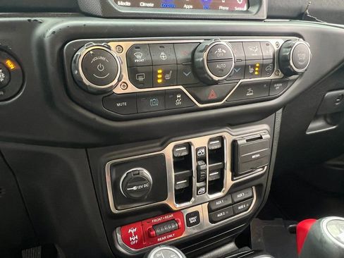 Used 2022 Jeep Wrangler Unlimited Rubicon 4xe w/ Cold Weather Group image 25