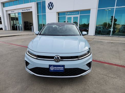 New 2026 Volkswagen Jetta SE image 2
