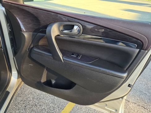 Used 2016 Buick Enclave Leather AWD/4WD image 19