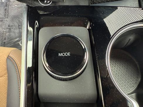 New 2025 Chevrolet Equinox ACTIV w/ Safety and Technology Package image 81