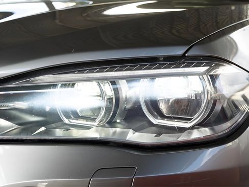 Used 2017 BMW X6 M image 13