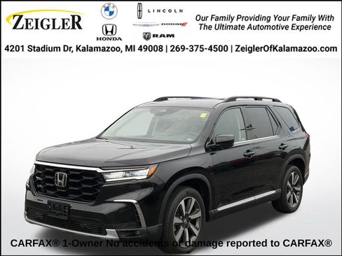 Used 2024 Honda Pilot Touring image 1